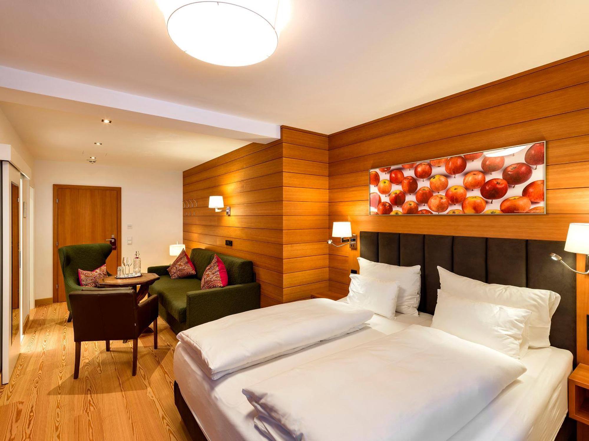 Hotel Zinnkrugl アルペンドルフ エクステリア 写真