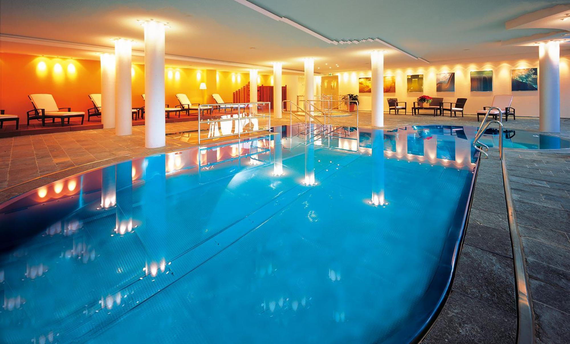Hotel Zinnkrugl アルペンドルフ エクステリア 写真