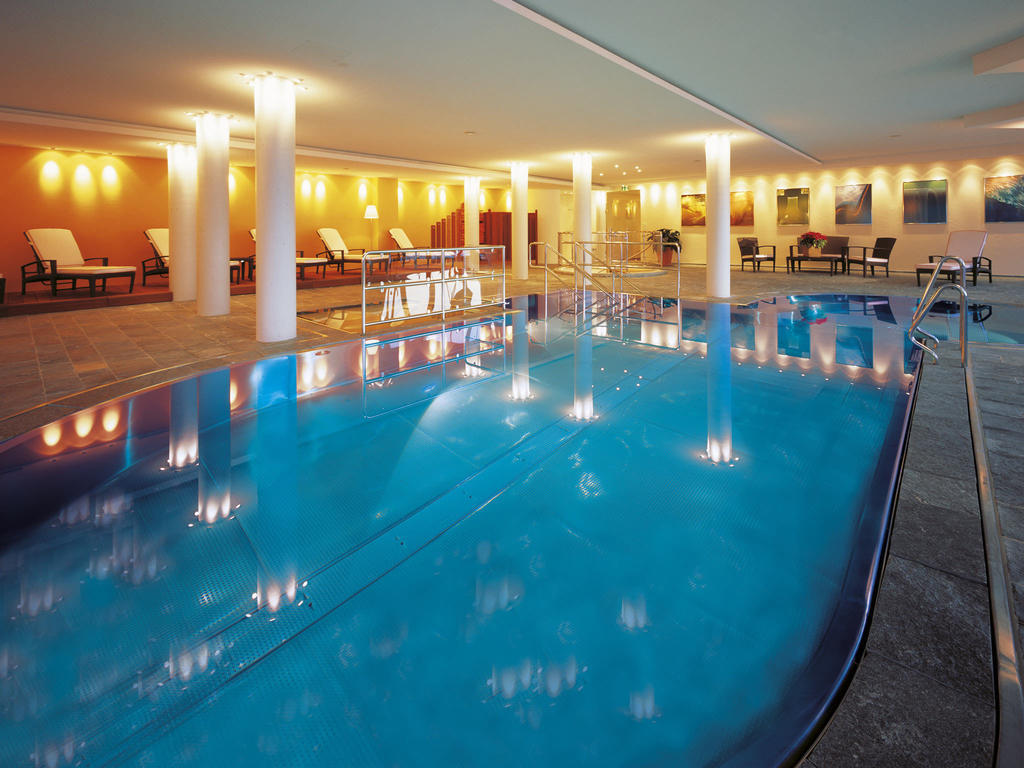 Hotel Zinnkrugl アルペンドルフ エクステリア 写真