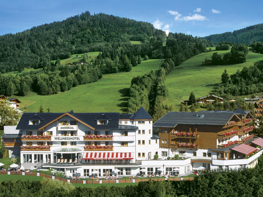 Hotel Zinnkrugl アルペンドルフ エクステリア 写真